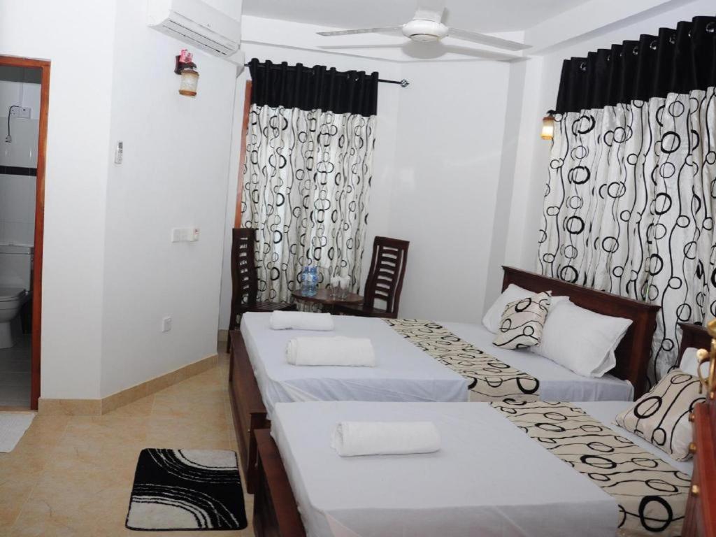 Sihilro Regency Hotel Удавалаве Экстерьер фото